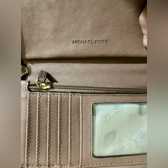 Michael Kors Blush Pink Wristlet Wallet - Picture 6 of 6